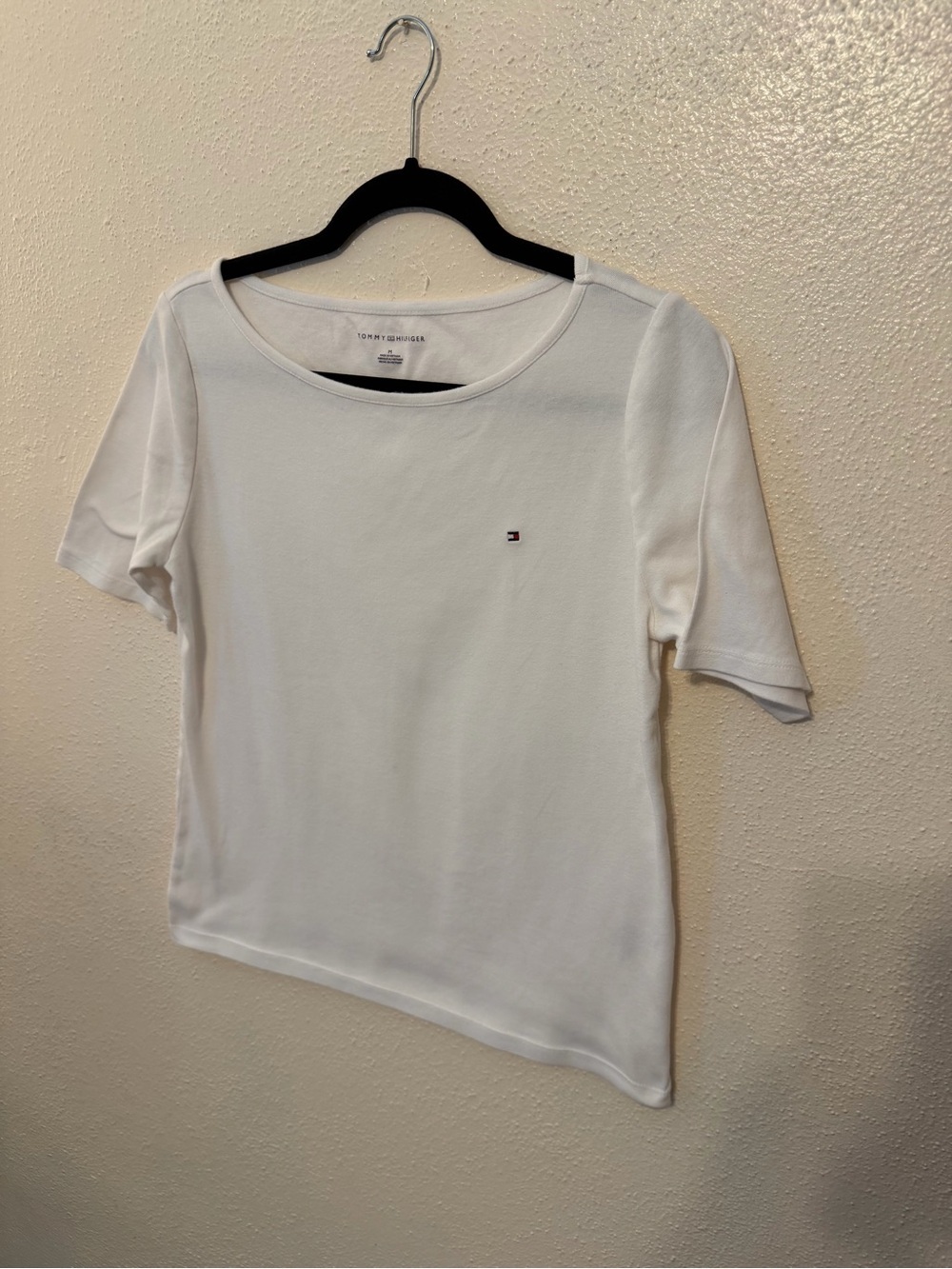 Tommy Hilfiger White Short Sleeve Tee - Women’s Medium - Picture 3 of 7